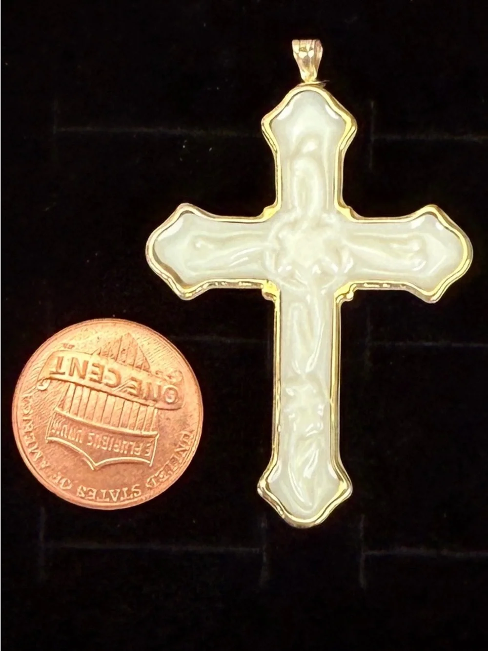 Elegant Goldtone and Off White Cross Pendant
